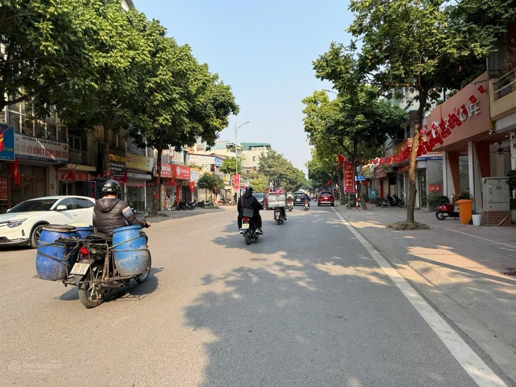 Cần bán nhà thạch bàn long biên hà nội.