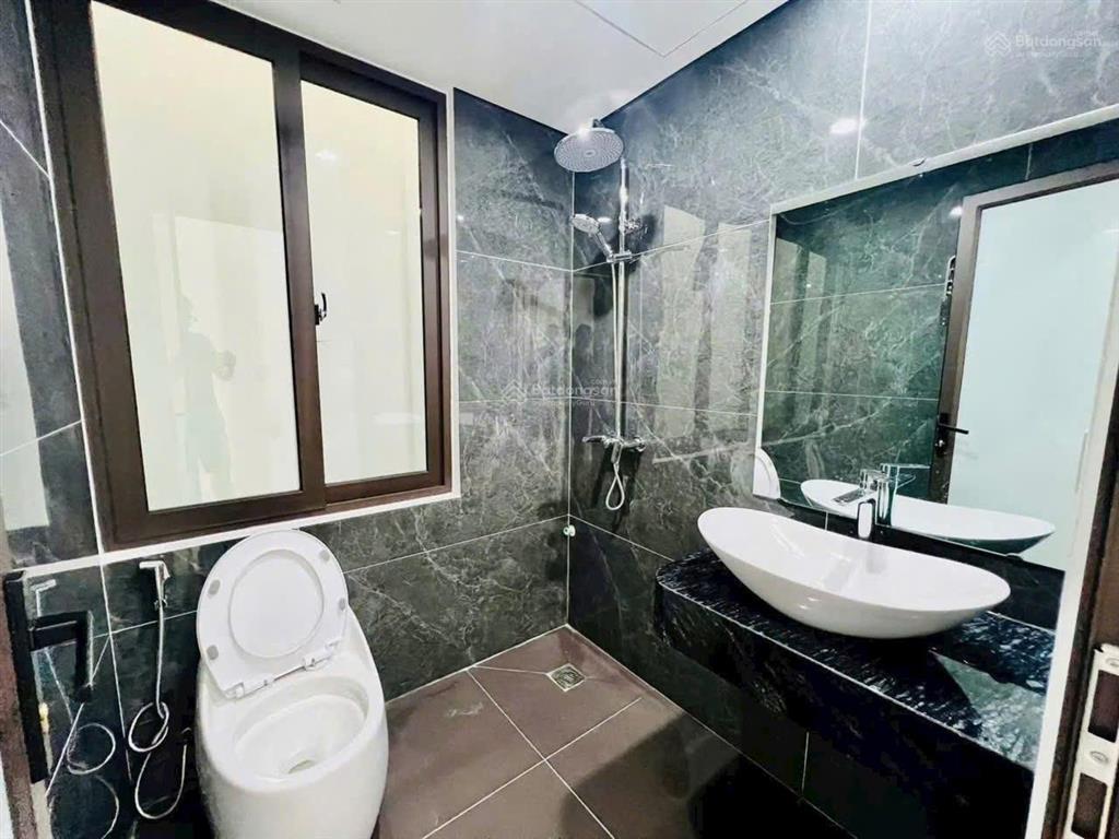 Cần bán nhà thạch bàn long biên hà nội.