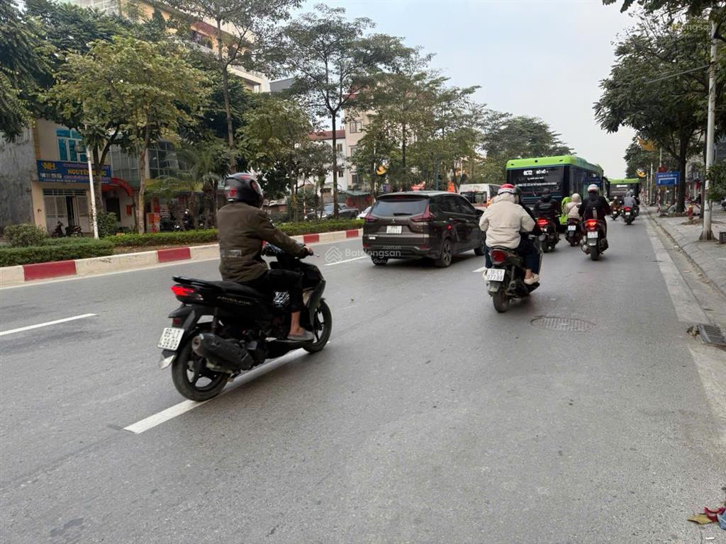 Cần bán nhà mặt phố cổ linh long biên hà nội