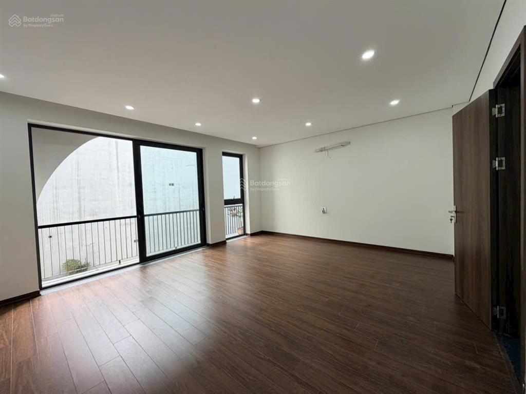 Cần bán nhà thạch bàn cổ linh long biên hà nội.