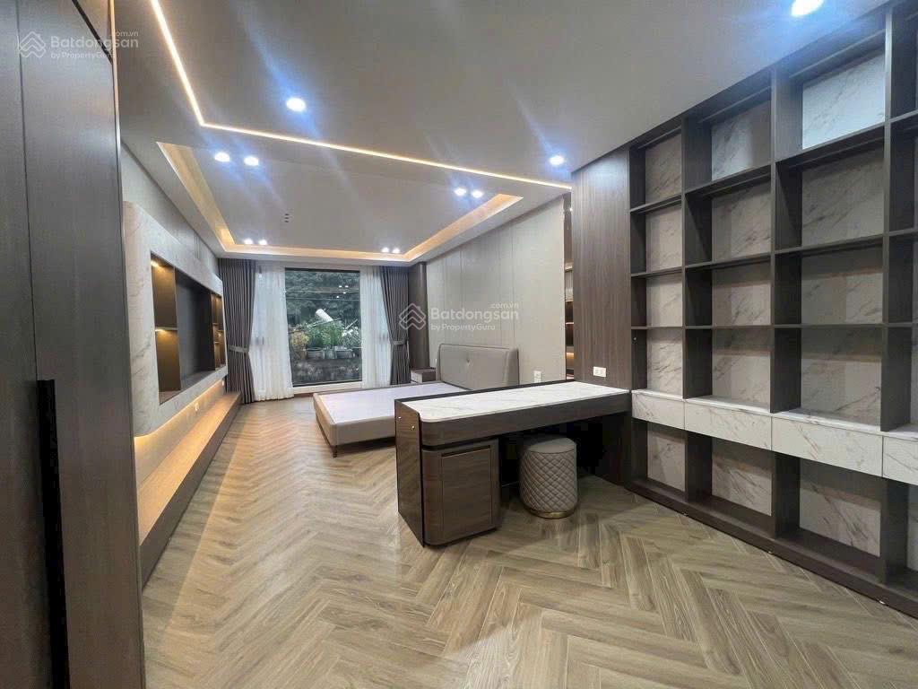 Cần bán nhà tư đình cổ linh long biên hà nội.