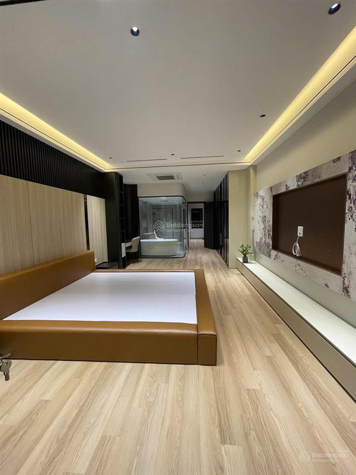 Cần bán nhà cổ linh long biên hà nội.