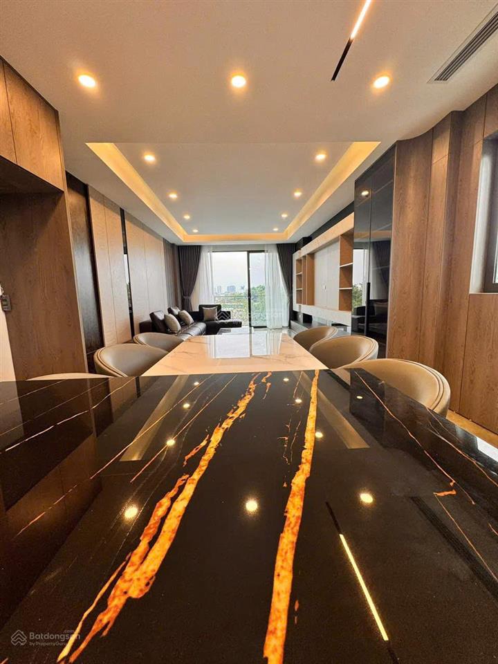 Cần bán nhà mặt phố hoa lâm việt hưng long biên hà nội.
