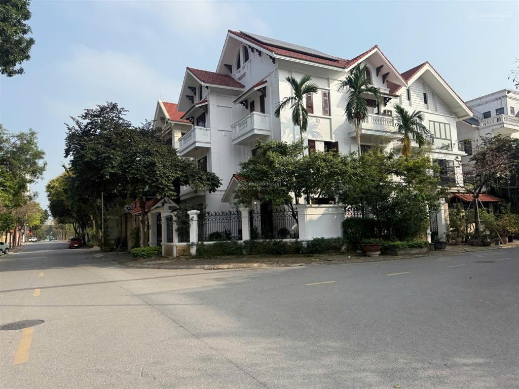 Cần bán nhà biệt thự liền kề sài đồng long biên.