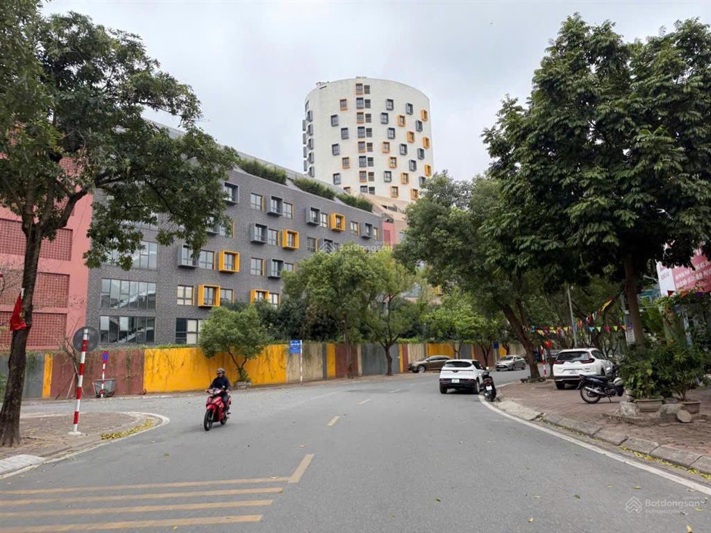 Cần bán biệt thự xây thô việt hưng long biên hà nội.