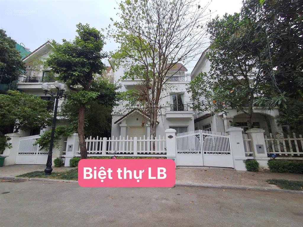 Cần bán biệt thự long biên hà nội.
