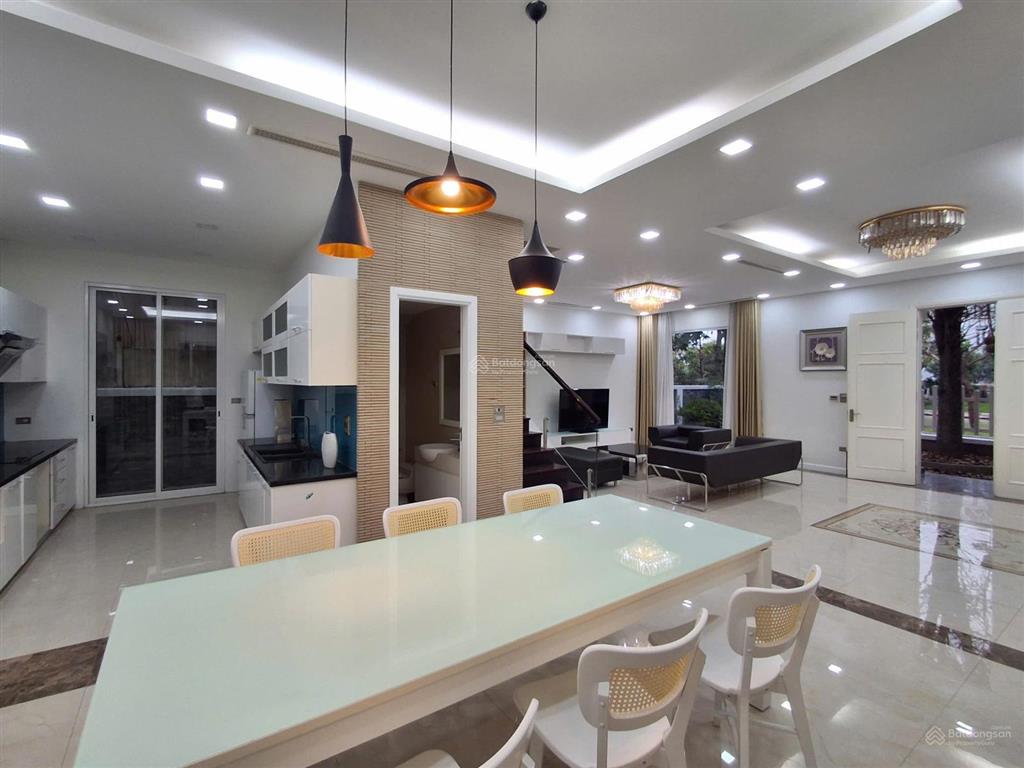 Cần bán biệt thự long biên hà nội.