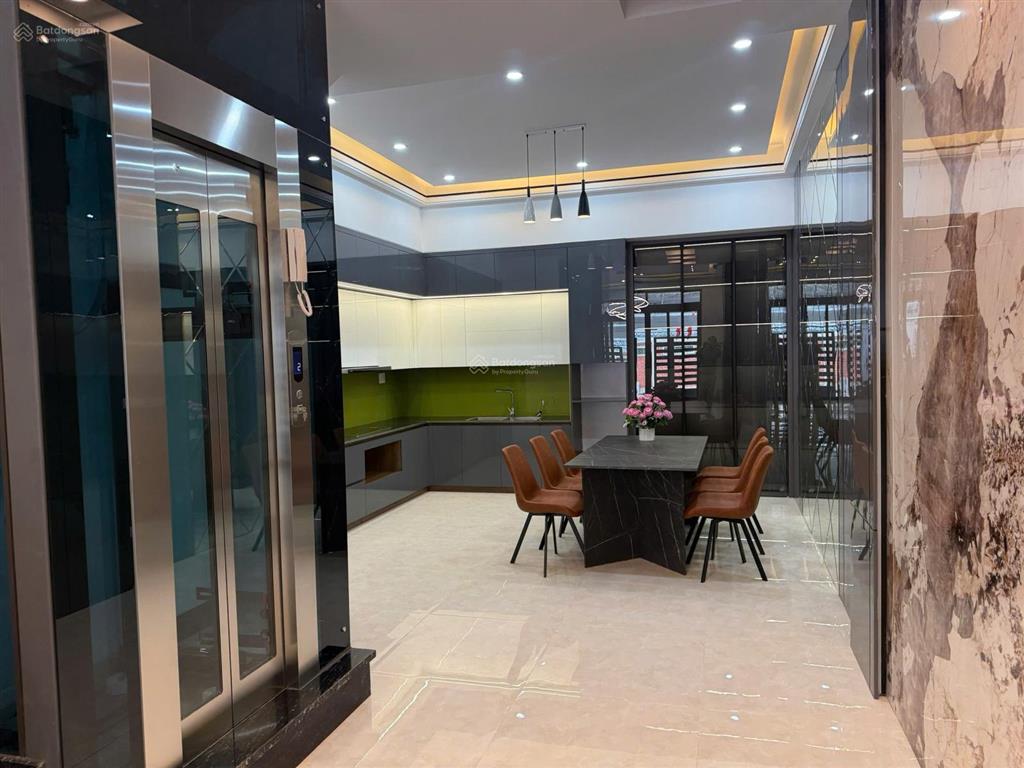 Cần bán nhà cự khối long biên hà nội.
