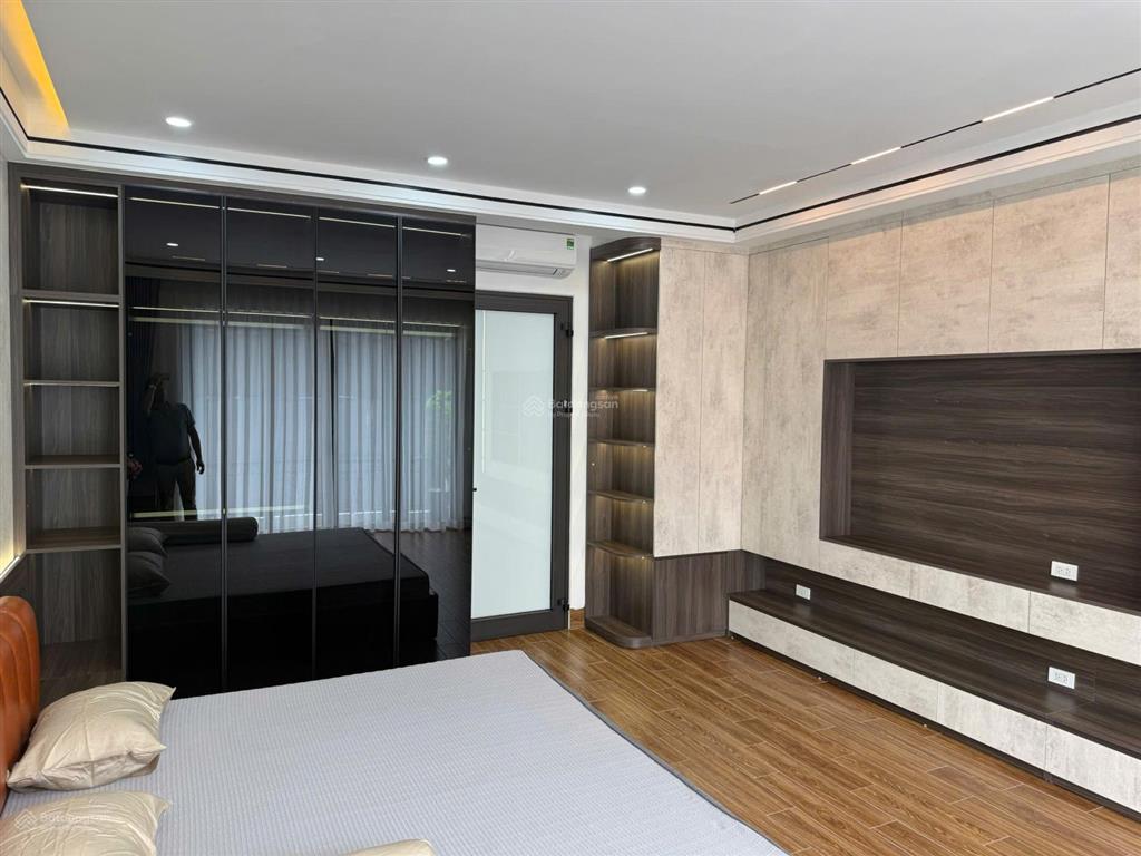 Cần bán nhà cự khối long biên hà nội.