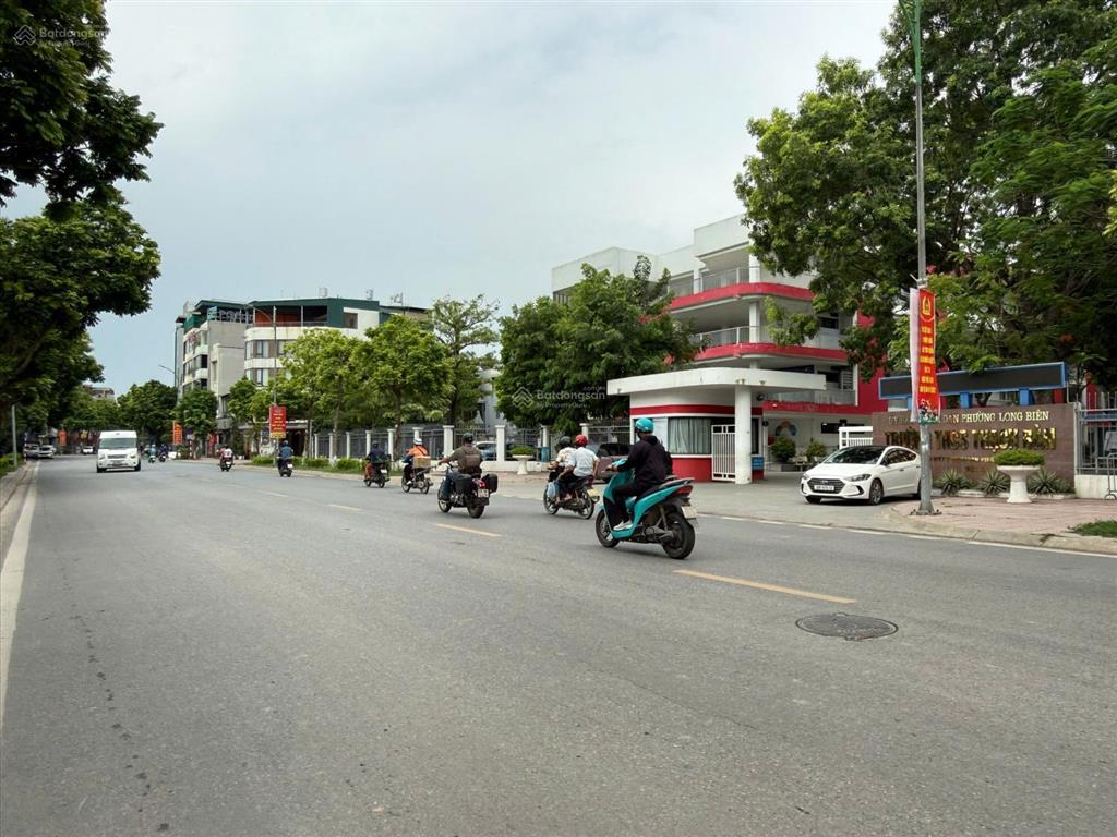 Cần bán nhà mặt phố thach bàn long biên hà nội.