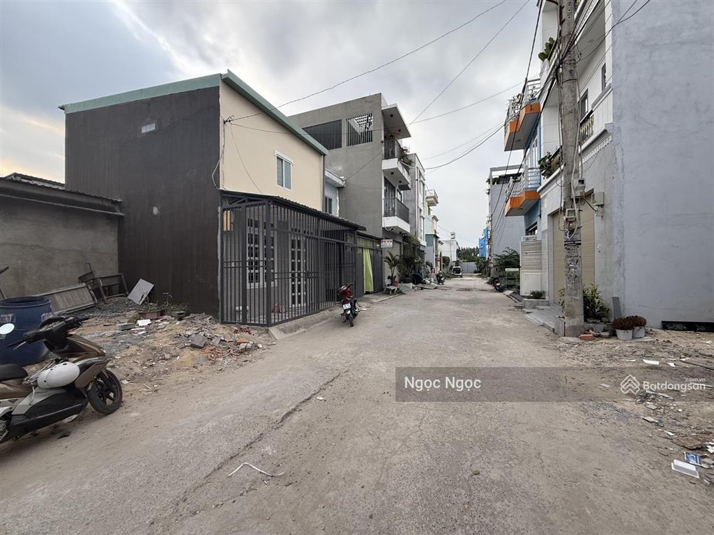 Nhà hẻm xe hơi cần bán gấp ngay trường tô ngọc vân quận 12