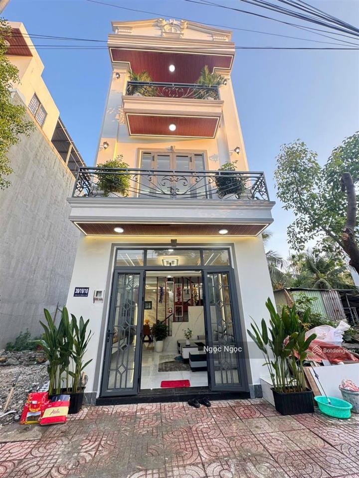 Bán nhà sổ riêng 3 tầng đường 12m tại thạnh xuân 48 quận 12