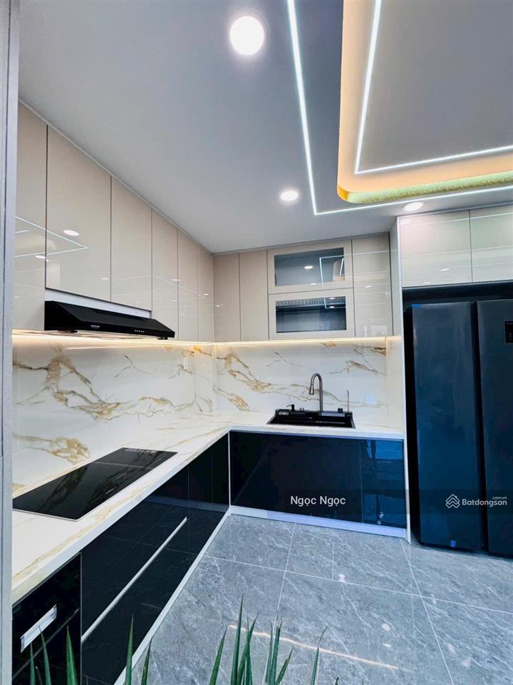 Bán nhà hxh ngay ngã tư ga quận 12 xây mới