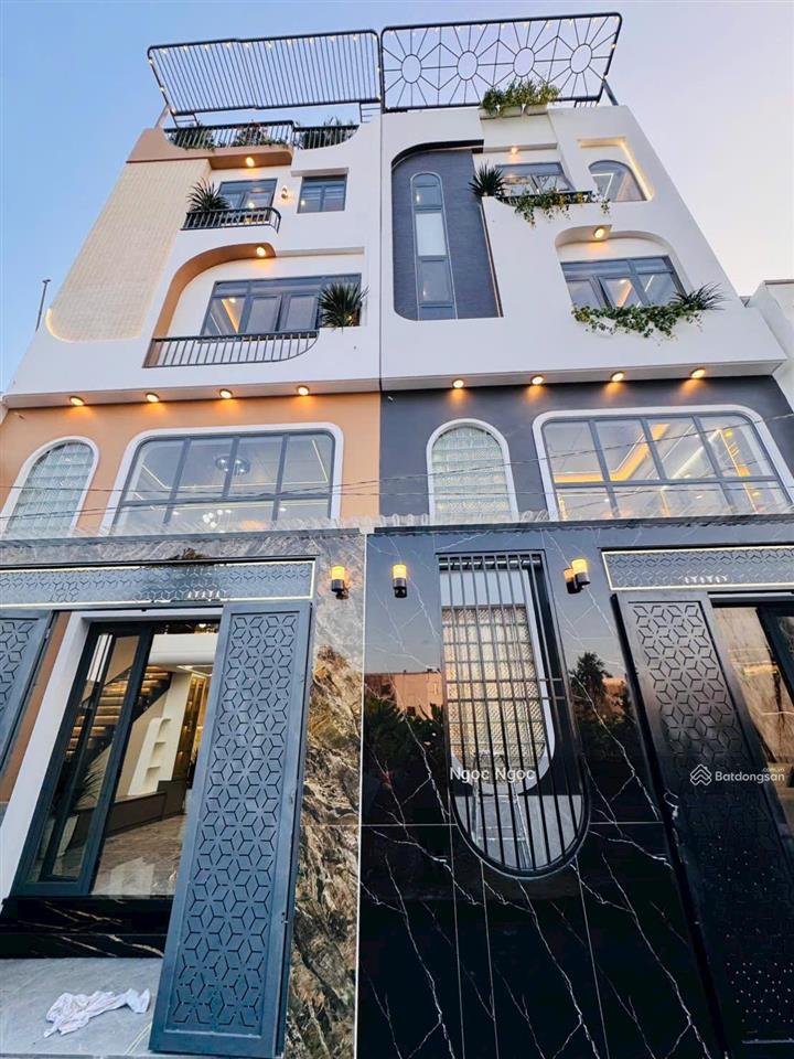 Bán nhà hxh ngay ngã tư ga quận 12 xây mới