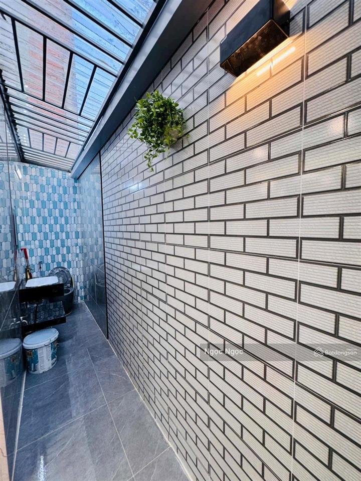 Bán nhà hxh ngay ngã tư ga quận 12 xây mới