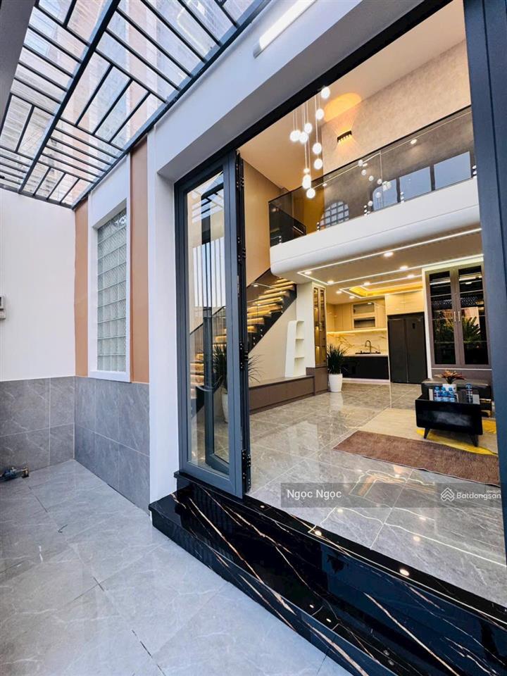 Bán nhà hxh ngay ngã tư ga quận 12 xây mới