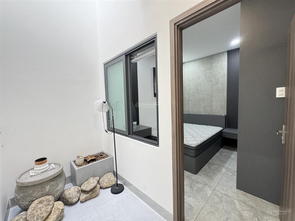 Bán nhà 3tầng 3mê + (diện tích lớn) + oto đậu đỗ trong nhà
