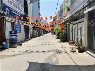 Bán nhà 3tầng 3mê + (diện tích lớn) + oto đậu đỗ trong nhà