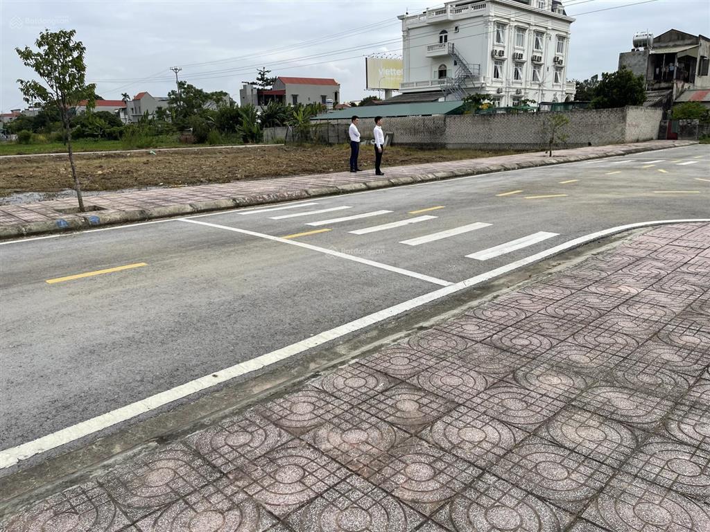 Bán đất nền tại quốc lộ 1a, giá thỏa thuận, 320m2, tốt, hot