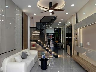 Nhà mới đón tết 3 tầng/3pn 45m2 hẻm xe hơi thông  đối diện emart!