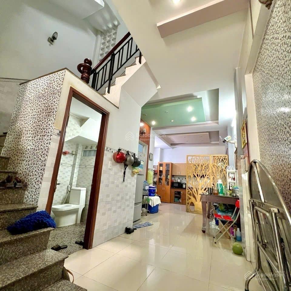 Giáp phú nhuận, bán nhà p3 gò vấp 79m², 4 tầng, 4pn, hẻm xe hơi 5m, 8t+