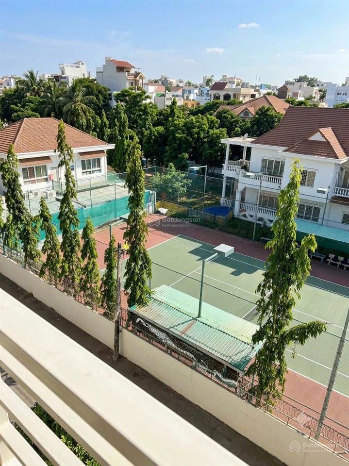 Ngộp bank gấp bán  hẻm xe tải 8m thông  72m2 4 tầng  gần đh cn4  chỉ 9t+