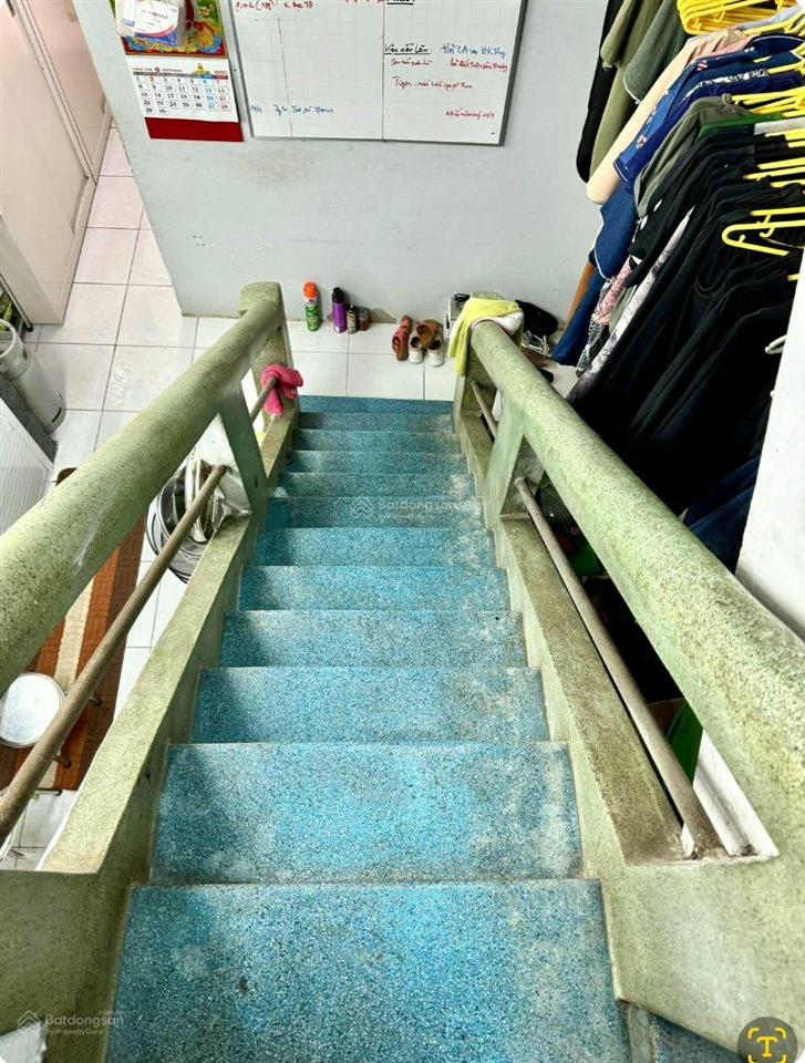 An đông  nguyễn văn đừng  2 tầng (4 * 10m) 3 pn  gần công viên  trường học