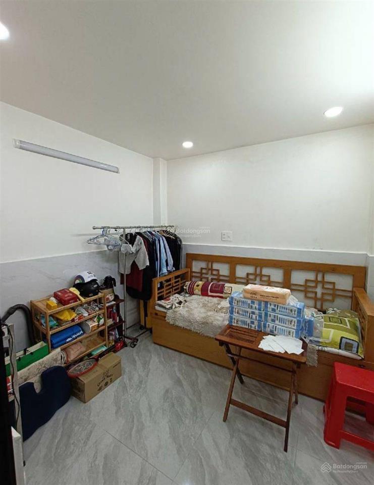 Nhà đẹp  chánh hưng  hxh 4m  giá hơn 4 tỷ.