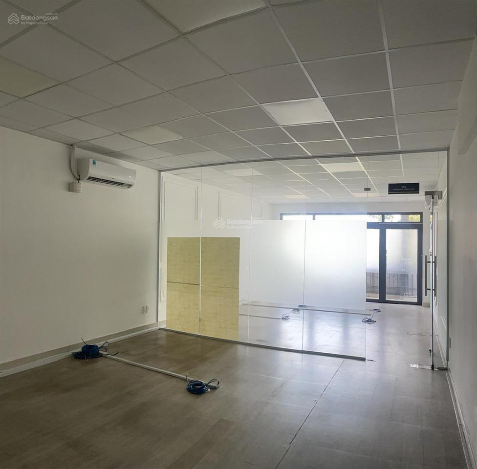 Cho thuê nhà phố mt himlam dt 5x20m rẻ + có tm + tk trống sàn giá 60tr/th  0931 353 ***