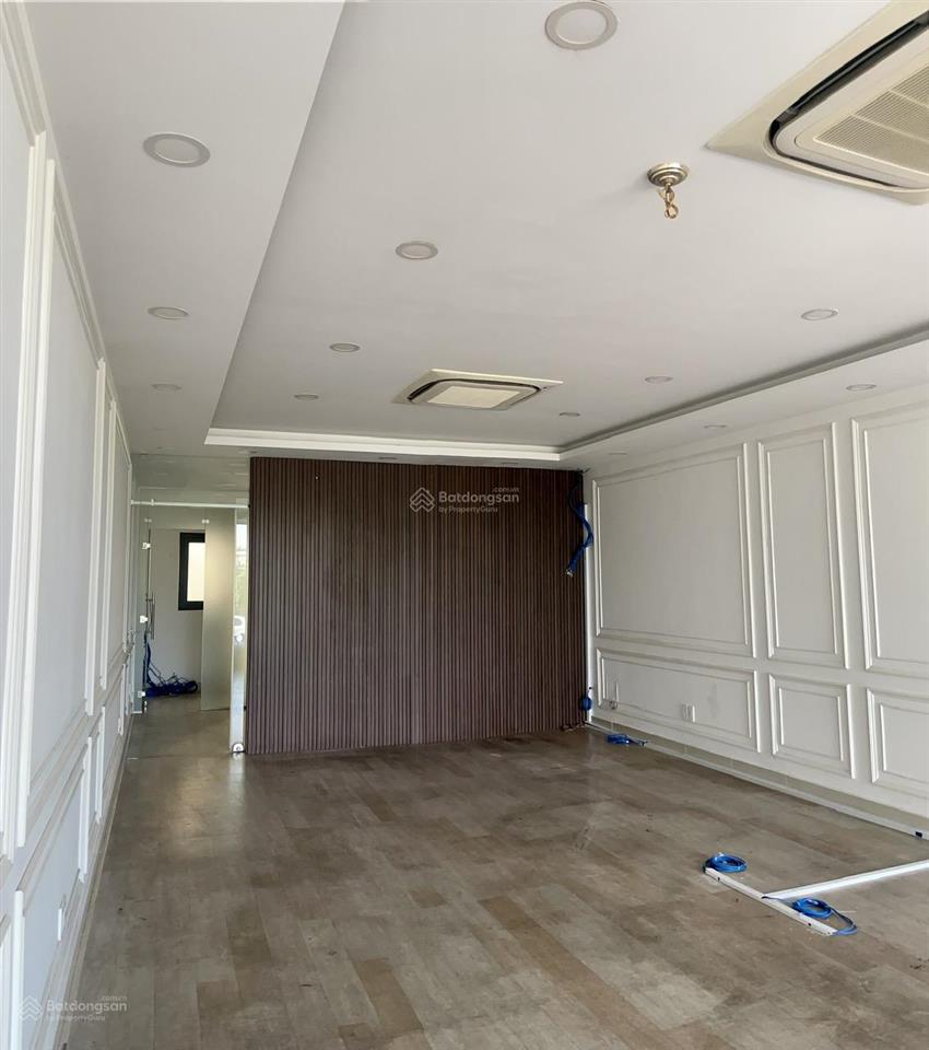 Cho thuê nhà phố mt himlam dt 5x20m rẻ + có tm + tk trống sàn giá 60tr/th  0931 353 ***