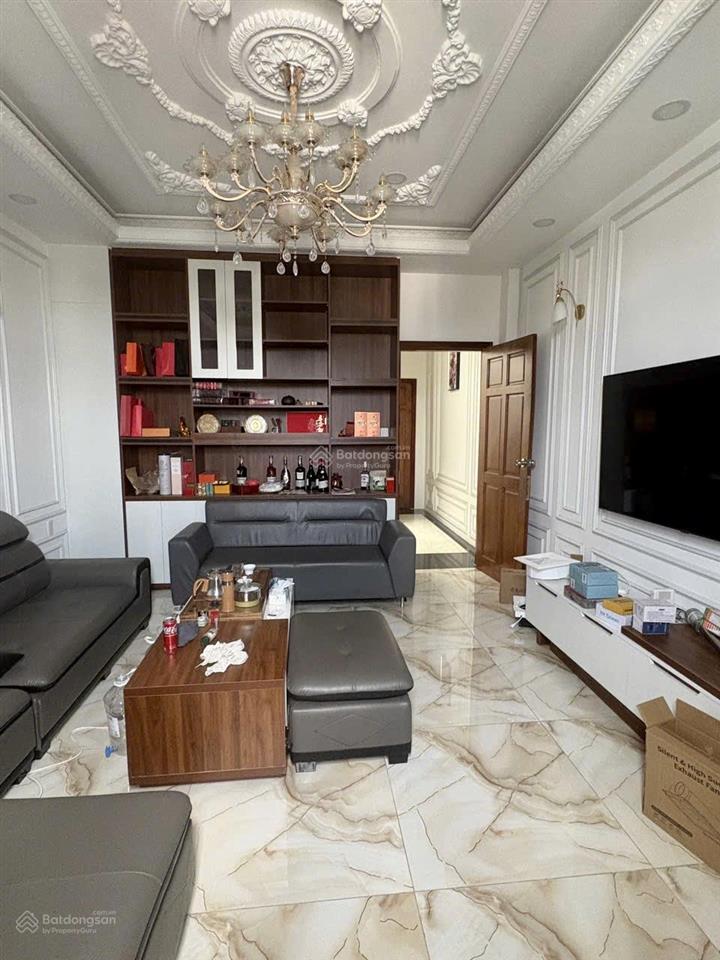 Cho thuê nhà mới nguyên căn liền kề khu himlam full nội thất, có tháng máy giá 35tr 0931 353 ***