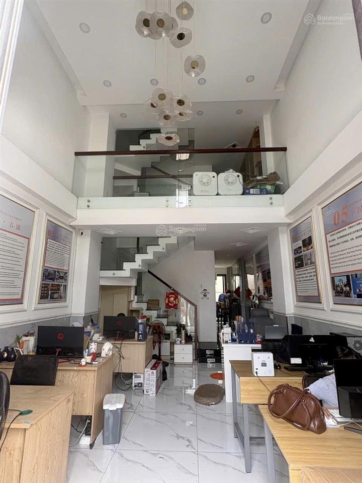 Cho thuê nhà mới nguyên căn liền kề khu himlam full nội thất, có tháng máy giá 35tr 0931 353 ***