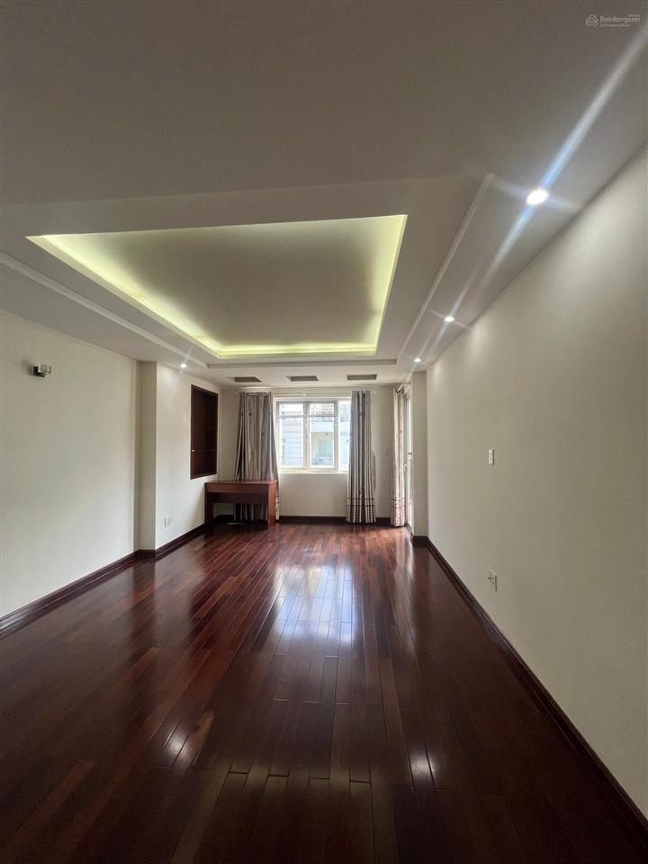 Cho thuê rẻ 50tr nhà phố kđt phú mỹ hưng dt 6x18m2 nhà trống  0931 353 ***
