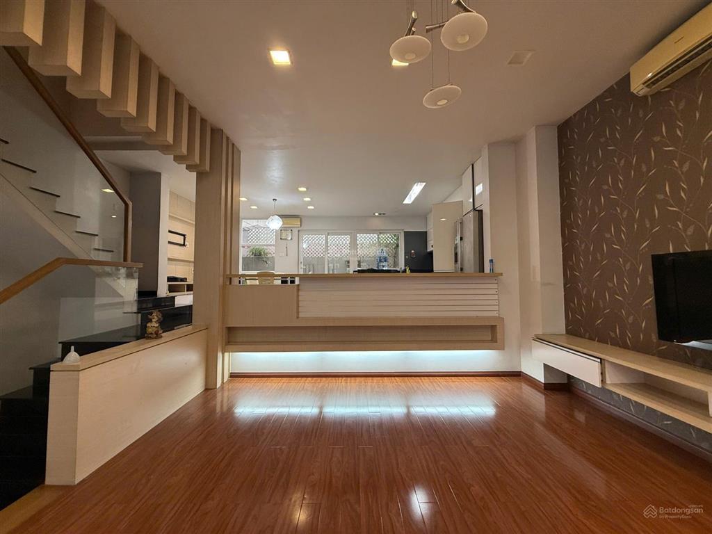 Cho thuê nhà full nội thất p. tân hưng himlam giá 55tr  0931 353 ***