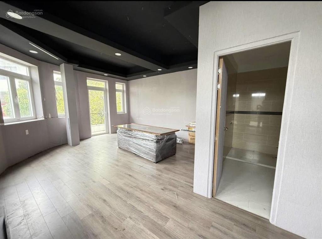 Giảm mạnh còn tl 50 tỷ căn góc 137,5m² (6,75x20m²) có tm đường 14m himlam  093135298
