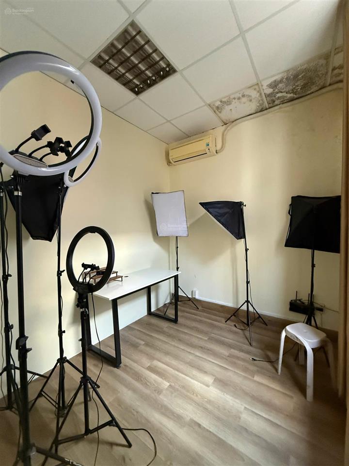 Cho thuê nhà biệt thự himlam đ.16m dt 7.5x20m2 có tm, tkvp giá 65tr  0931 353 ***