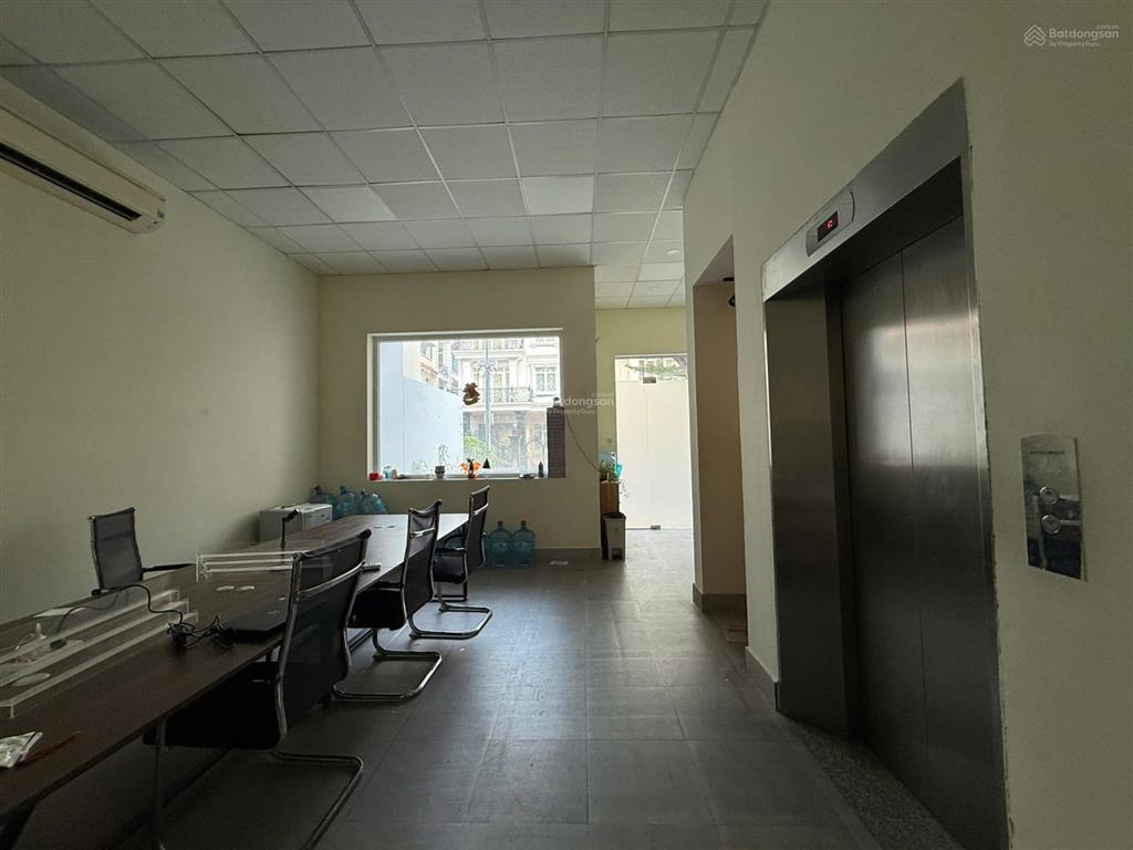 Cho thuê nhà biệt thự himlam đ.16m dt 7.5x20m2 có tm, tkvp giá 65tr  0931 353 ***