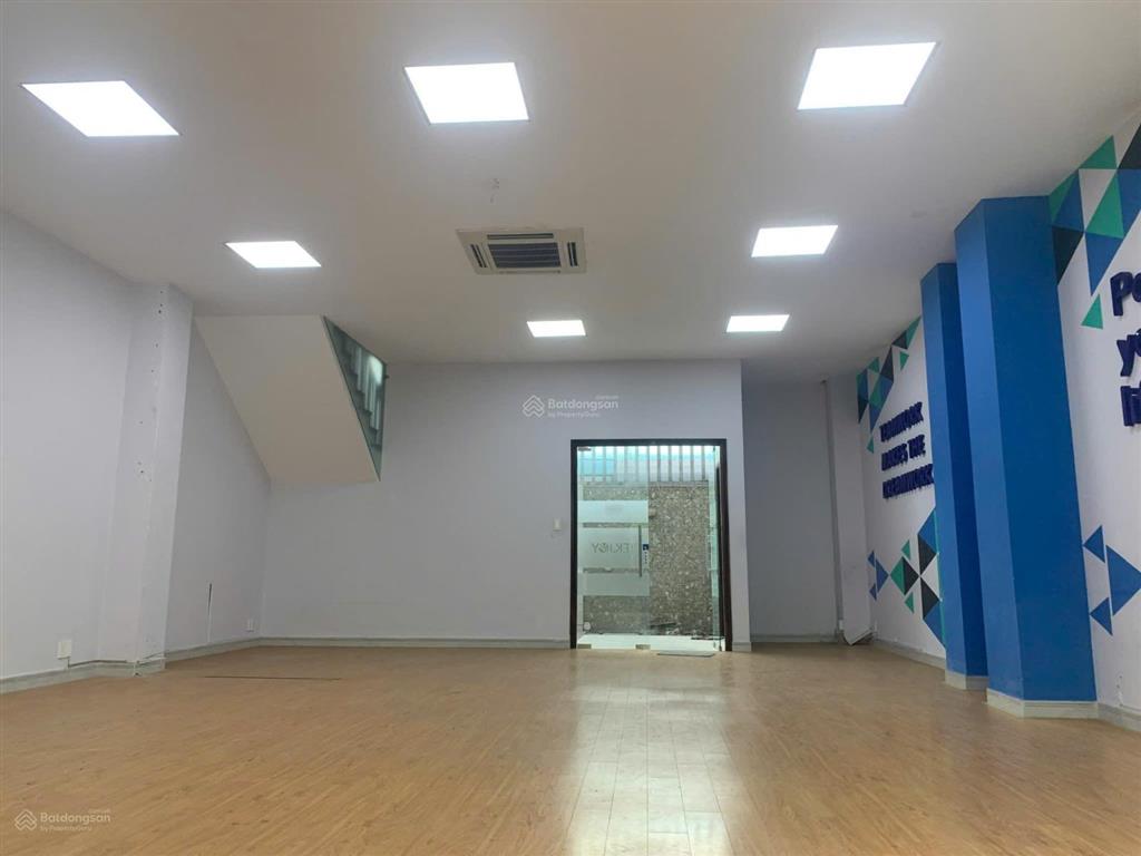 Cho thuê nhà dt 7.5x20m2 tk chuẩn văn phòng kdc himlam giá 60tr  0931 353 ***