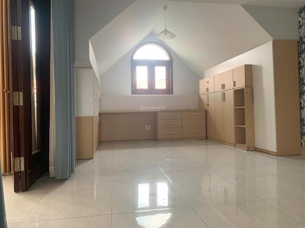 Cho thuê nhà dt 7.5x20m2 tk chuẩn văn phòng kdc himlam giá 60tr  0931 353 ***