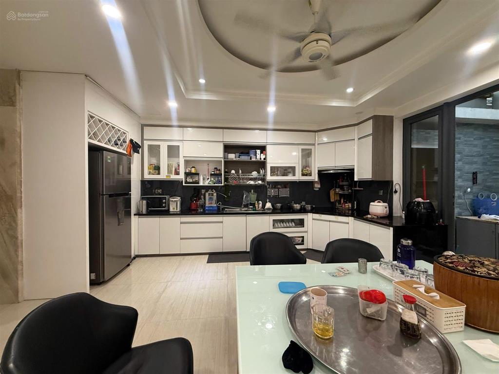 Cho thuê nhà phố himlam cao cấp, full nội thất ở, có thang máy [5pn+5wc] giá 65tr  0931 353 ***