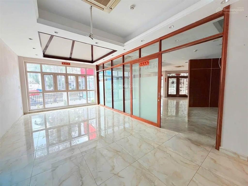 Cho thuê nhà himlam dt 379m2 tkvp, có pccc, tm cho kinh doanh đa ngành  0931 353 ***