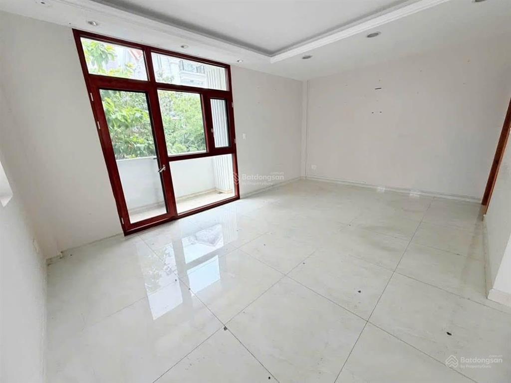 Cho thuê nhà himlam dt 379m2 tkvp, có pccc, tm cho kinh doanh đa ngành  0931 353 ***