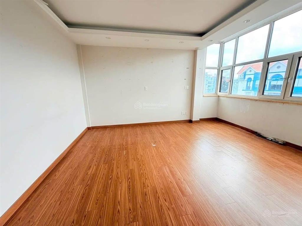 Cho thuê nhà himlam dt 379m2 tkvp, có pccc, tm cho kinh doanh đa ngành  0931 353 ***