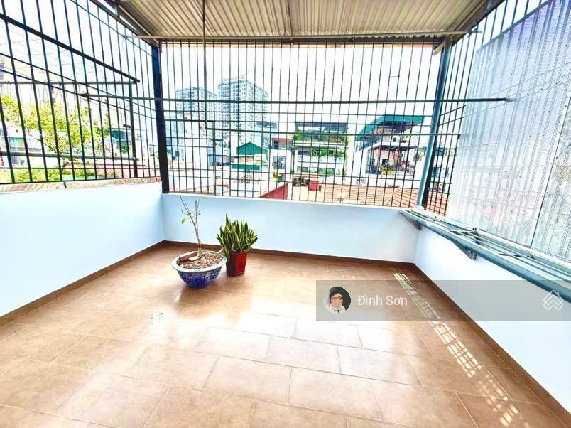 Hiếm bán gấp giảm 1 tỷ hồng tiến 60m2  12.6 tỷ  5 tầng oto  căn góc  sổ đỏ trao tay