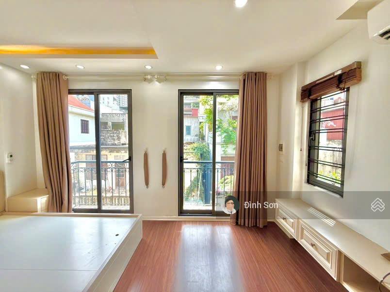 Hiếm bán gấp giảm 1 tỷ hồng tiến 60m2  12.6 tỷ  5 tầng oto  căn góc  sổ đỏ trao tay