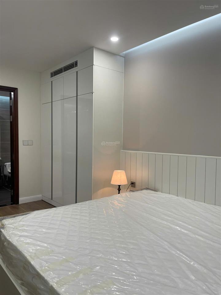 Chính chủ cần bán gấp căn 2 ngủ siêu đẹp view sông hồng, sẵn sổ đỏ