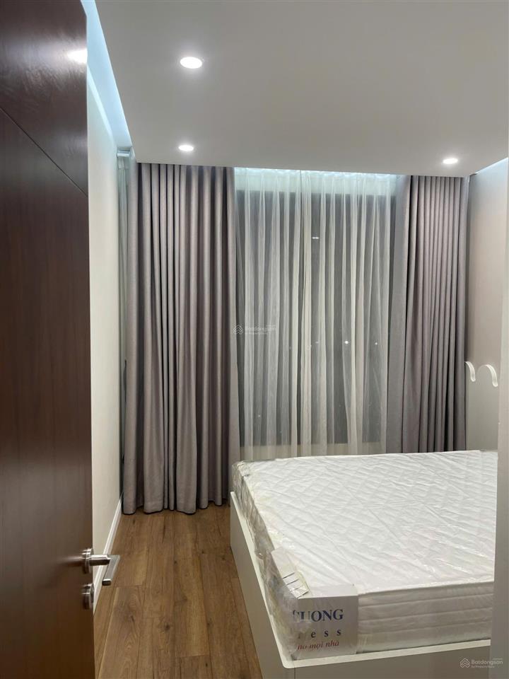 Chính chủ cần bán gấp căn 2 ngủ siêu đẹp view sông hồng, sẵn sổ đỏ