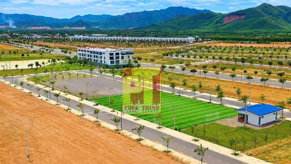 Bán đất vsip bình định 150m2 có sẵn 150 m2 thổ cư giá tt 680 triệu, sổ sẵn, ngân hàng hỗ trợ 50%