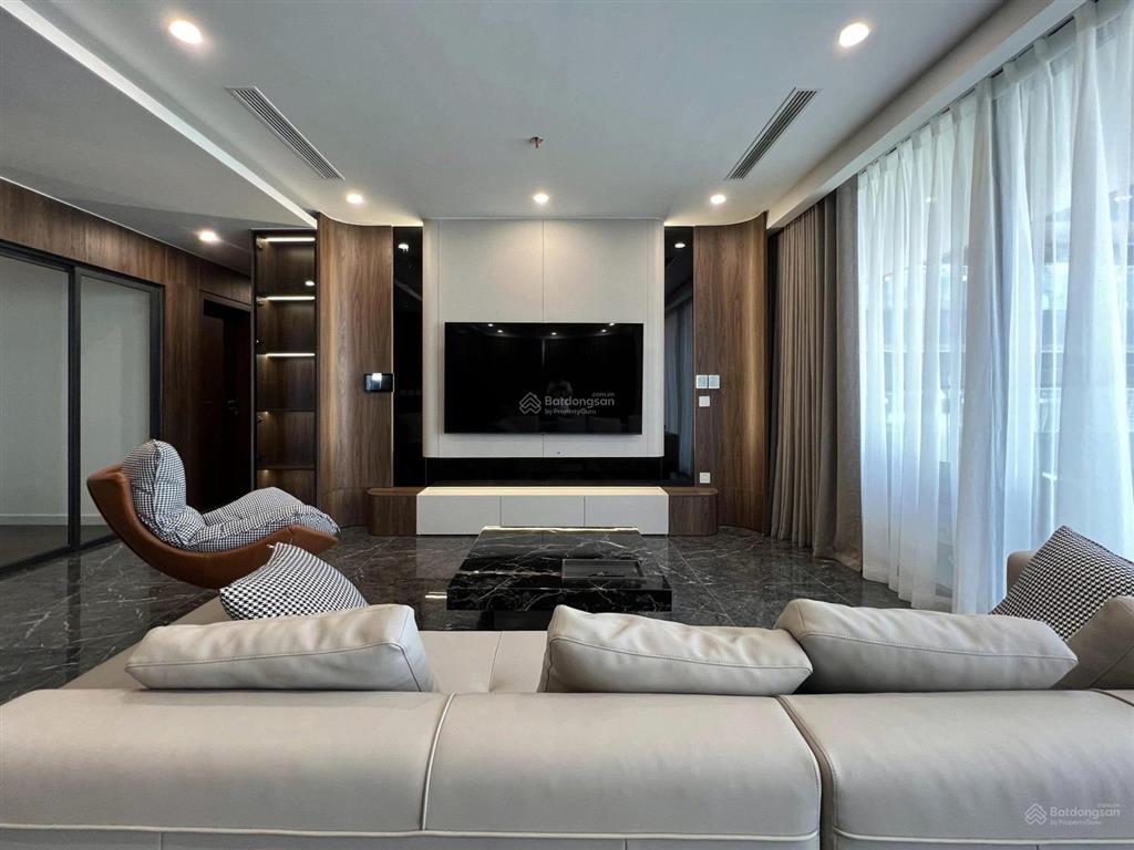 Cho thuê gấp cc 3pn, 3wc, 145m2 tại sunshine golden river, tây hồ, hà nội, 28 triệu vnd
