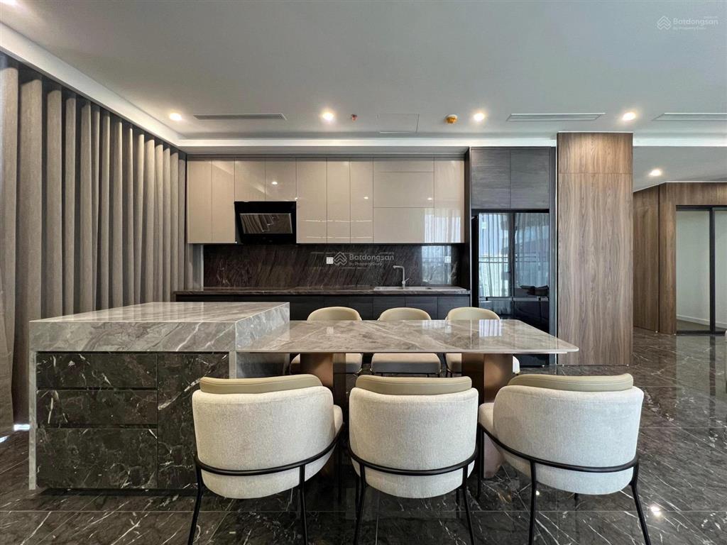 Cho thuê gấp cc 3pn, 3wc, 145m2 tại sunshine golden river, tây hồ, hà nội, 28 triệu vnd
